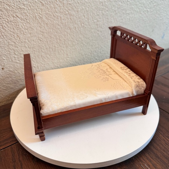 Other - Vintage dollhouse Miniature furniture lattice design bed
